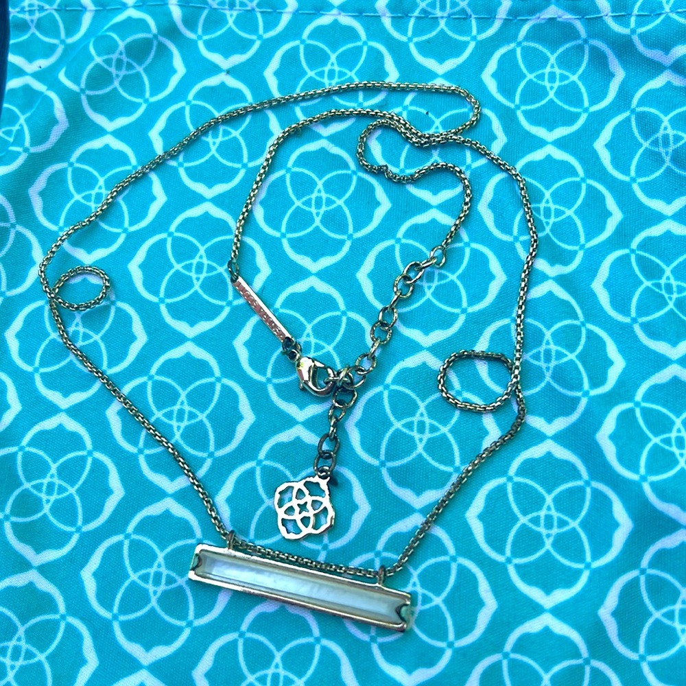 Kendra Scott bar necklace